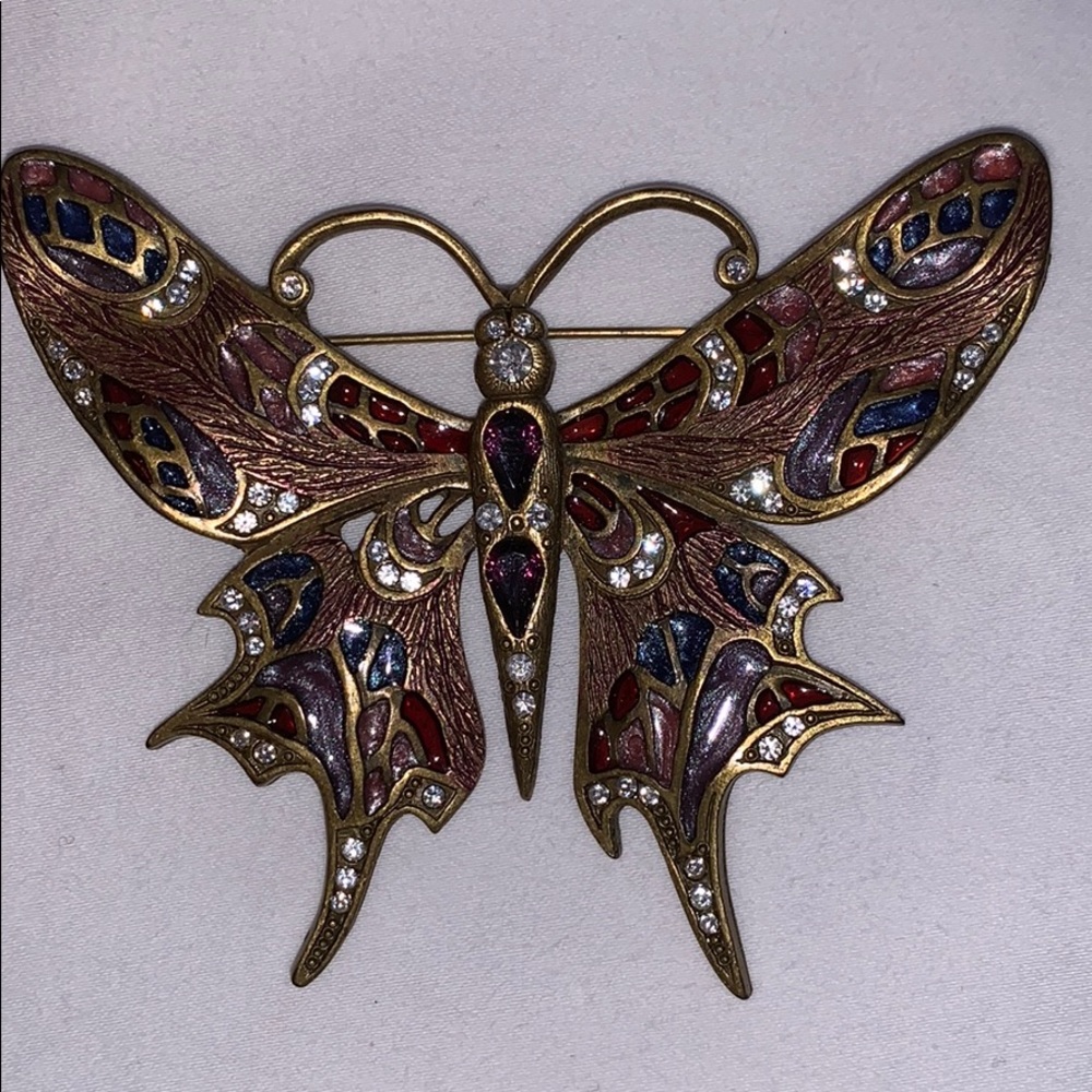 “Sweet Romance” butterfly pin